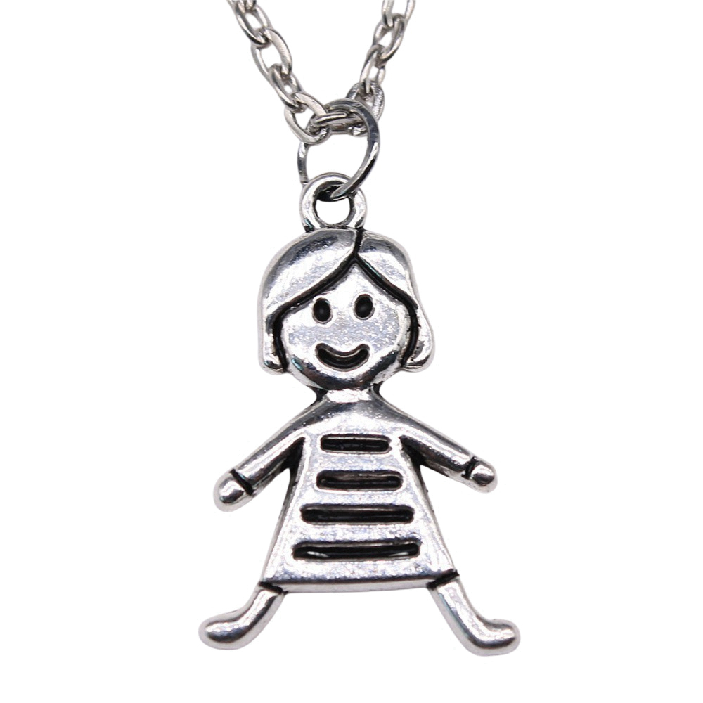 Vintage Fashion Trends 2025 - Necklaces & Pendants 2025 Trend Necklace