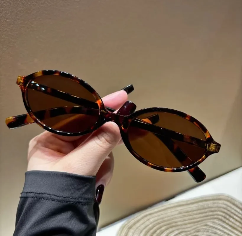 New Oval Shape Sunglasses Clas - Vintage Fashion Glasses 评论和价格