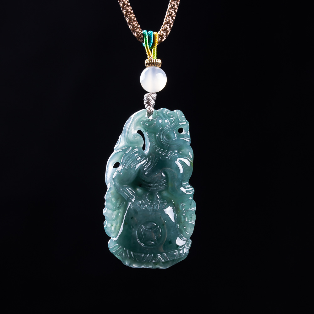 Burmese Jadeite Pixiu Pendant  - Vintage Fashion And Design 评论和价格
