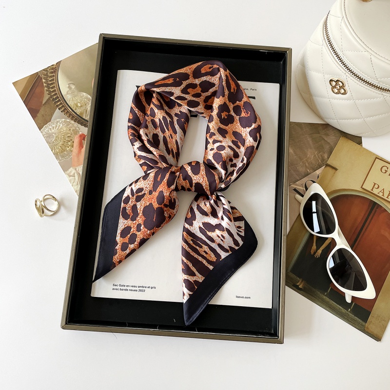 Vintage Square Silk Scarf Leop - Vintage Fashion Hijab 评论和价格